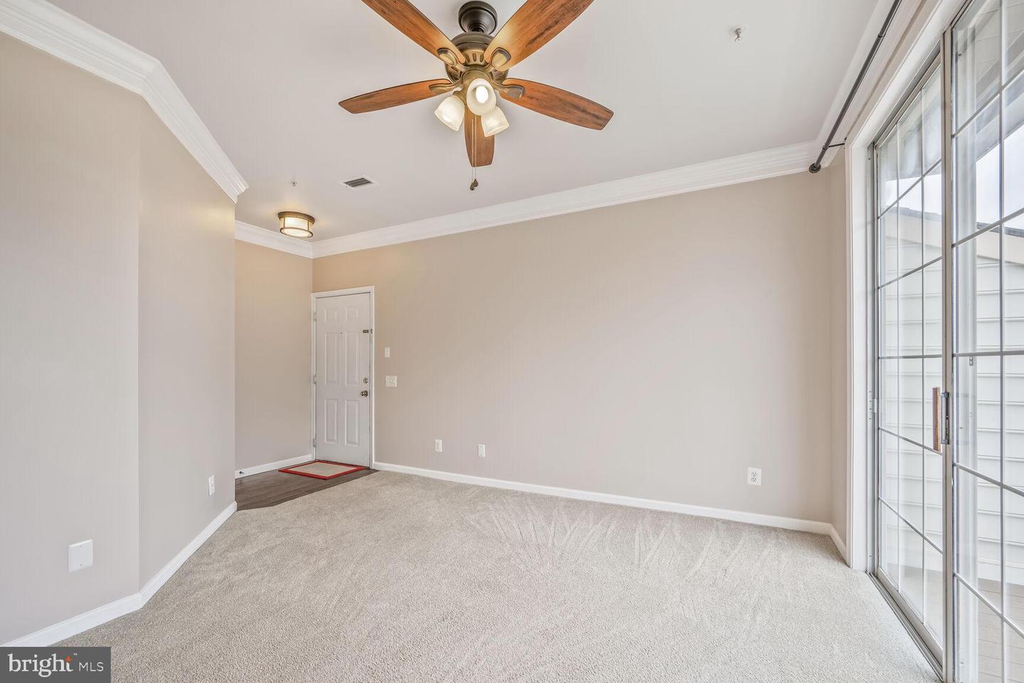 1735 BRADDOCK PL #301, ALEXANDRIA, Virginia 22302, 2 Bedrooms Bedrooms, ,2 BathroomsBathrooms,Residential,For sale,1735 BRADDOCK PL #301,VAAX2046612 MLS # VAAX2046612