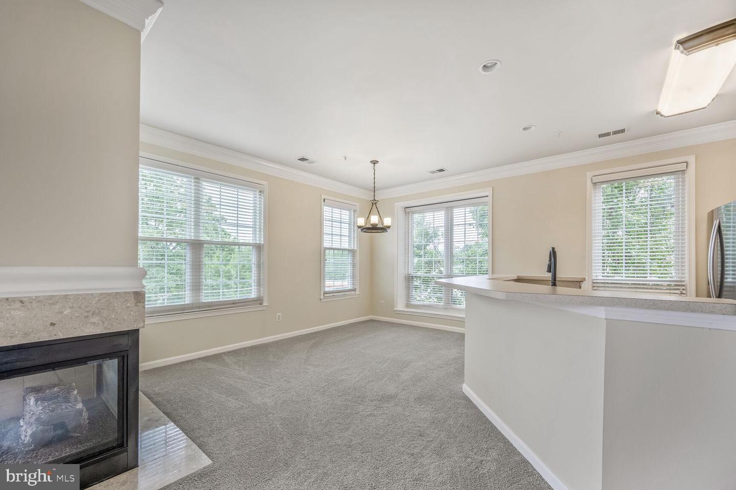 1735 BRADDOCK PL #301, ALEXANDRIA, Virginia 22302, 2 Bedrooms Bedrooms, ,2 BathroomsBathrooms,Residential,For sale,1735 BRADDOCK PL #301,VAAX2046612 MLS # VAAX2046612