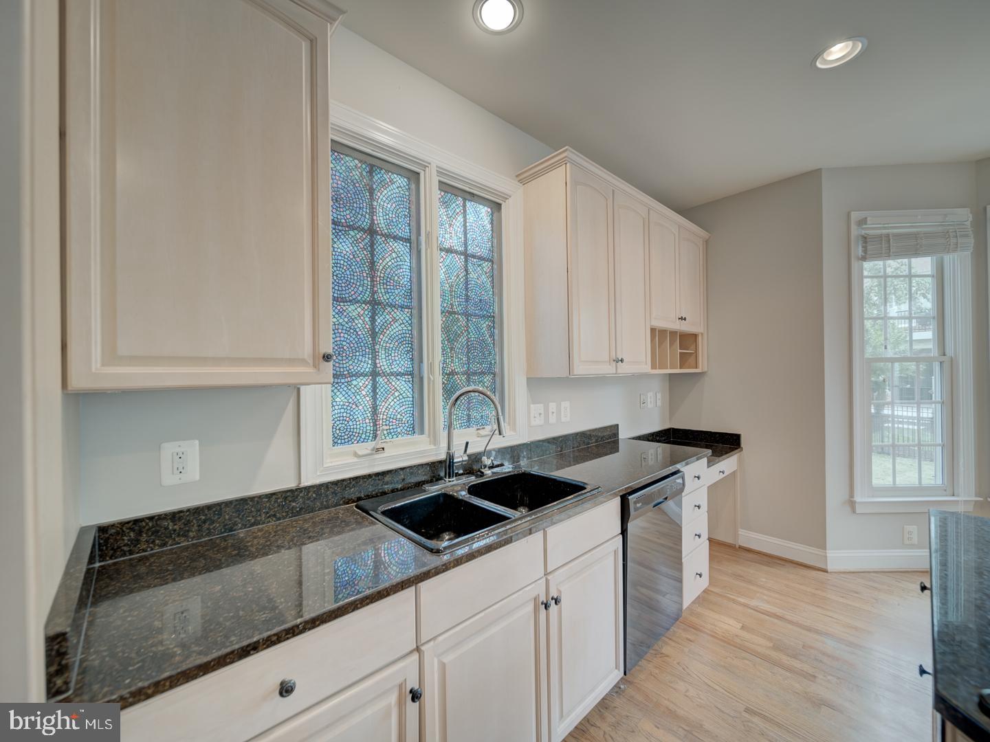 8429 LINK HILLS LOOP, GAINESVILLE, Virginia 20155, 4 Bedrooms Bedrooms, ,4 BathroomsBathrooms,Residential,For sale,8429 LINK HILLS LOOP,VAPW2097330 MLS # VAPW2097330