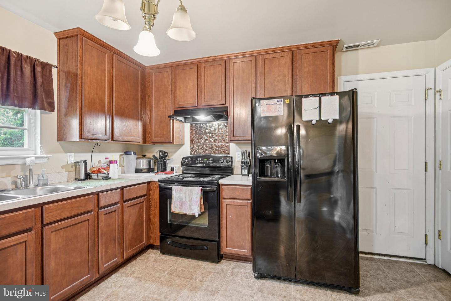6373 FARM RIDGE DR, MIDLAND, Virginia 22728, 4 Bedrooms Bedrooms, ,2 BathroomsBathrooms,Residential,For sale,6373 FARM RIDGE DR,VAFQ2017110 MLS # VAFQ2017110