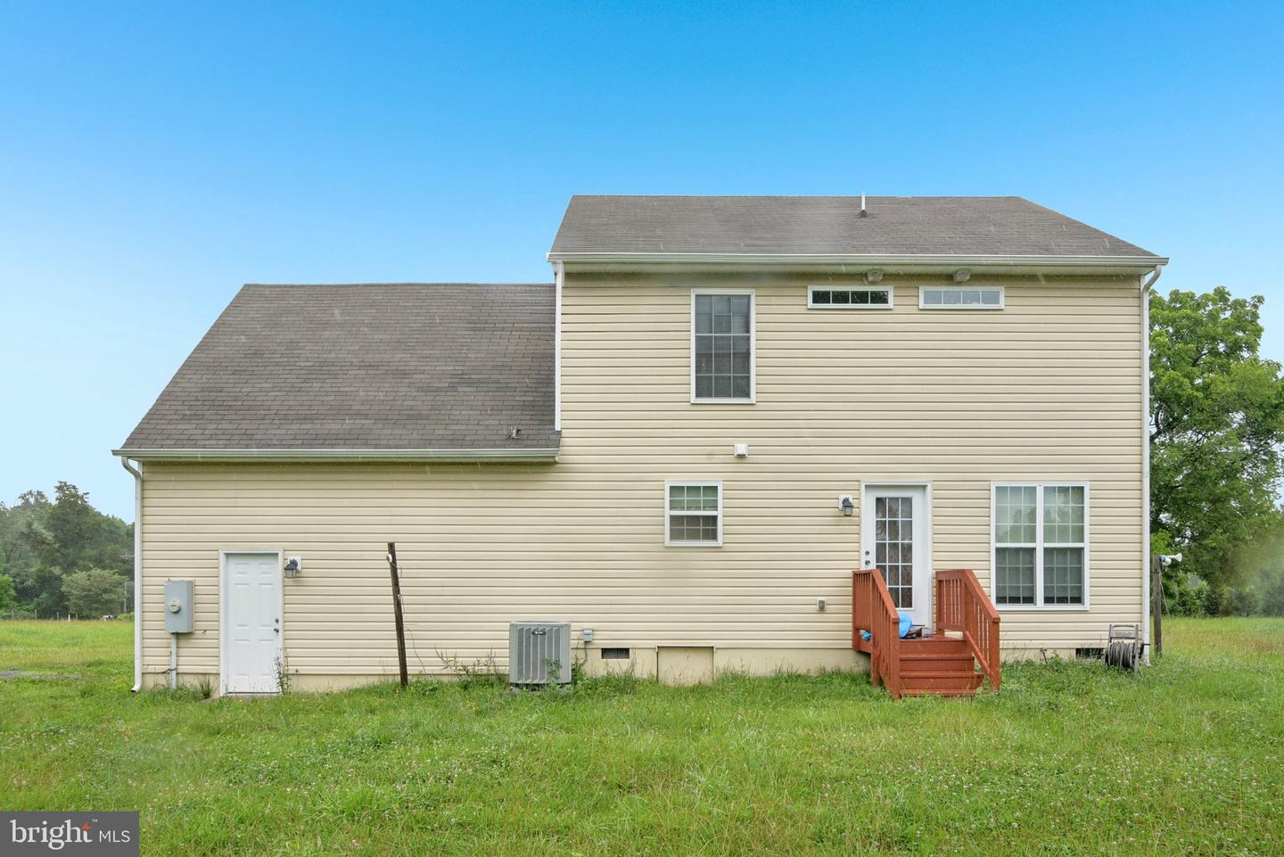 6373 FARM RIDGE DR, MIDLAND, Virginia 22728, 4 Bedrooms Bedrooms, ,2 BathroomsBathrooms,Residential,For sale,6373 FARM RIDGE DR,VAFQ2017110 MLS # VAFQ2017110