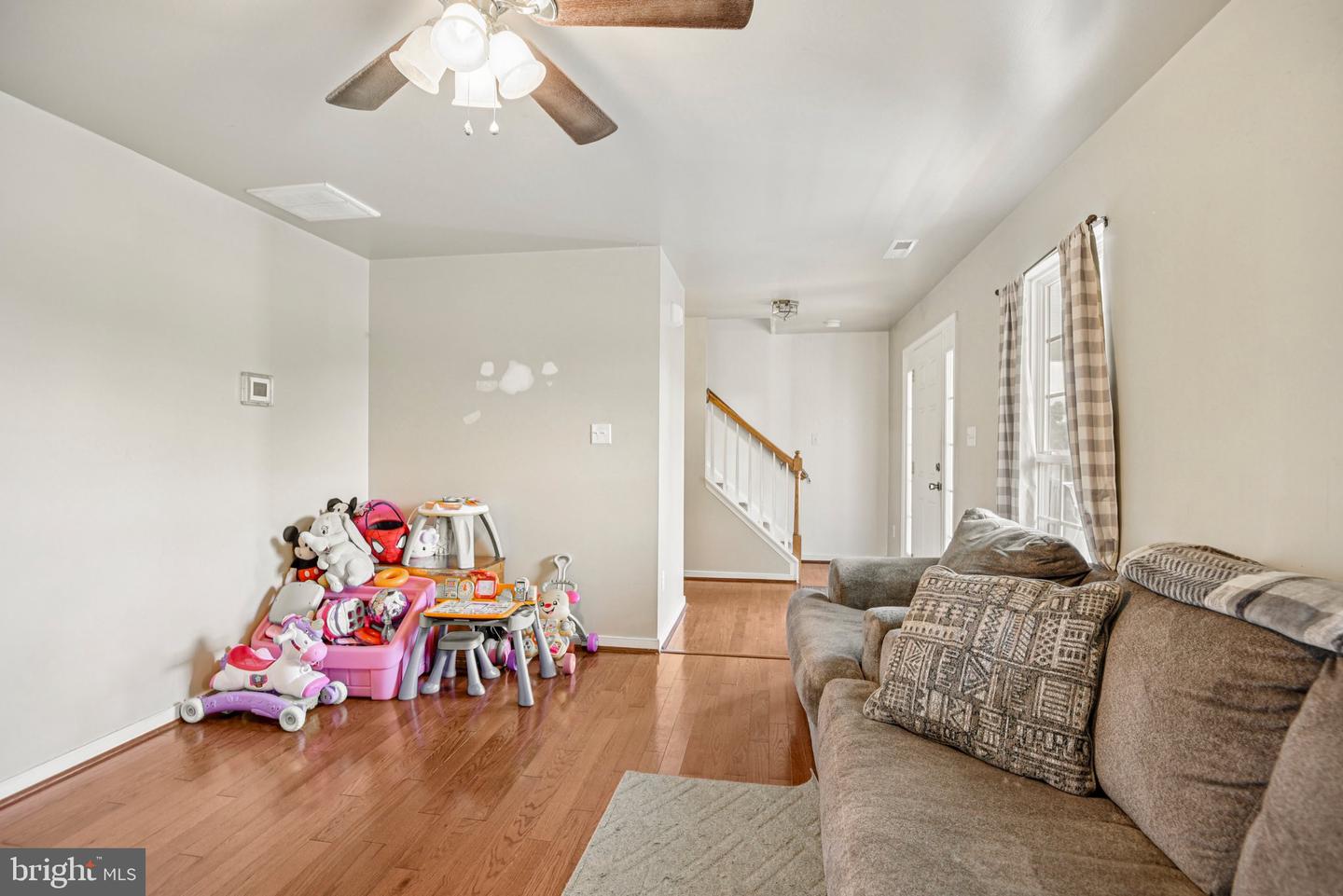 6373 FARM RIDGE DR, MIDLAND, Virginia 22728, 4 Bedrooms Bedrooms, ,2 BathroomsBathrooms,Residential,For sale,6373 FARM RIDGE DR,VAFQ2017110 MLS # VAFQ2017110