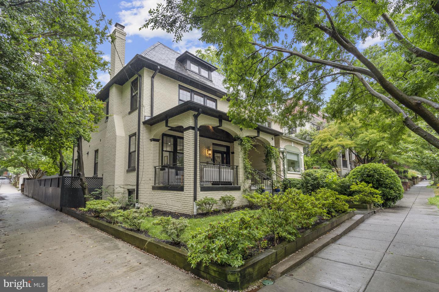 2819 BELLEVUE TER NW, WASHINGTON, District Of Columbia 20007, 5 Bedrooms Bedrooms, ,4 BathroomsBathrooms,Residential,For sale,2819 BELLEVUE TER NW,DCDC2206438 MLS # DCDC2206438