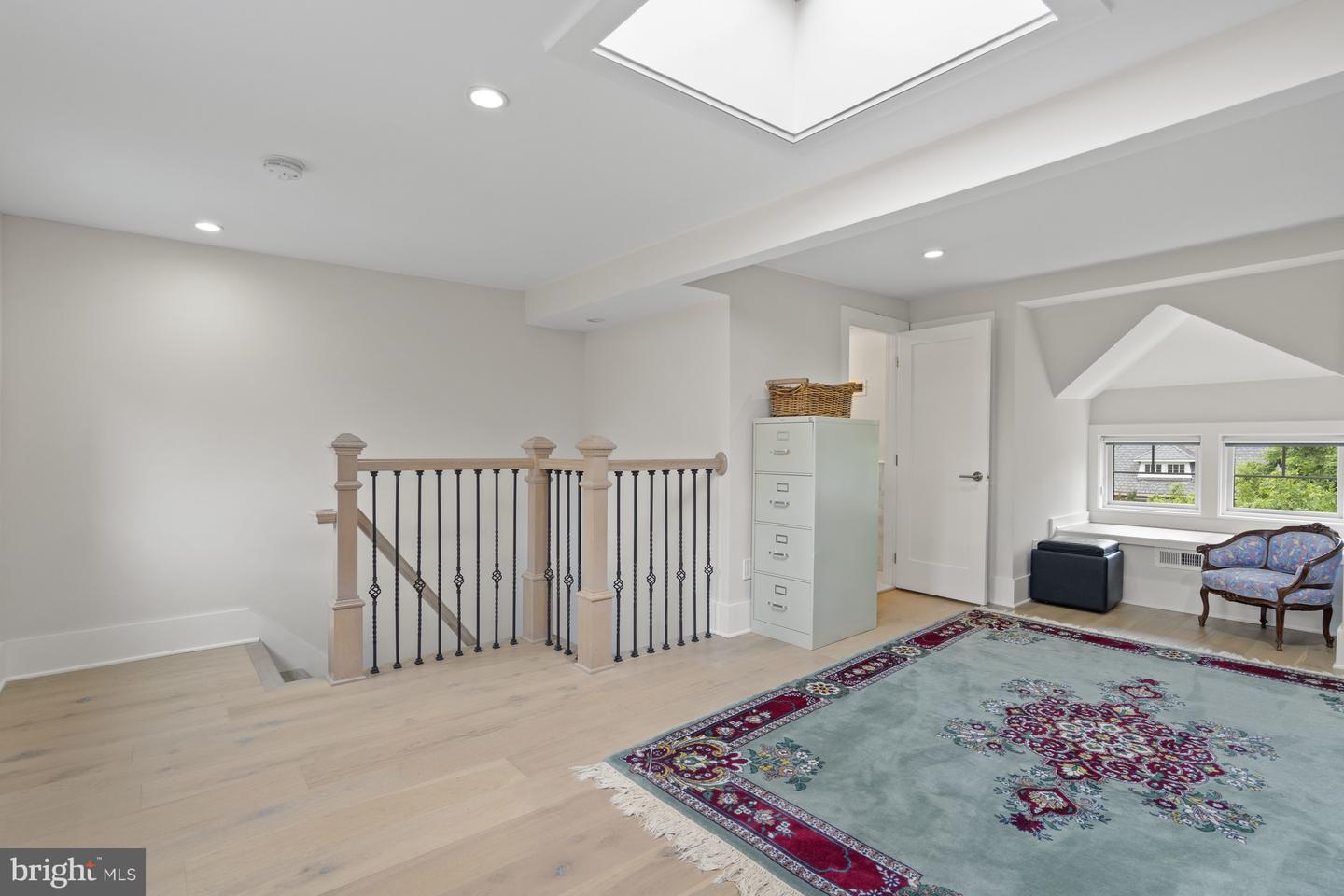 2819 BELLEVUE TER NW, WASHINGTON, District Of Columbia 20007, 5 Bedrooms Bedrooms, ,4 BathroomsBathrooms,Residential,For sale,2819 BELLEVUE TER NW,DCDC2206438 MLS # DCDC2206438