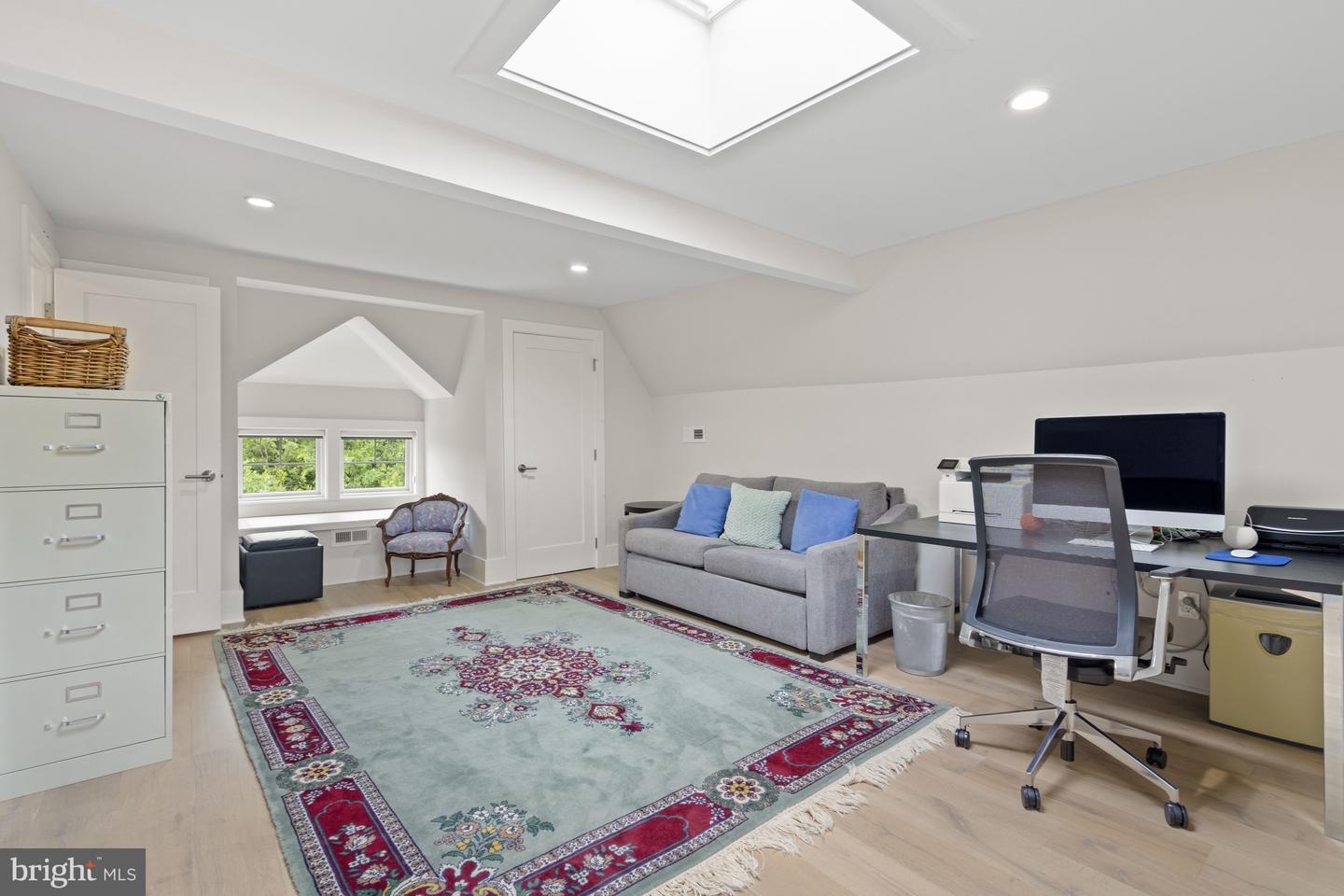 2819 BELLEVUE TER NW, WASHINGTON, District Of Columbia 20007, 5 Bedrooms Bedrooms, ,4 BathroomsBathrooms,Residential,For sale,2819 BELLEVUE TER NW,DCDC2206438 MLS # DCDC2206438