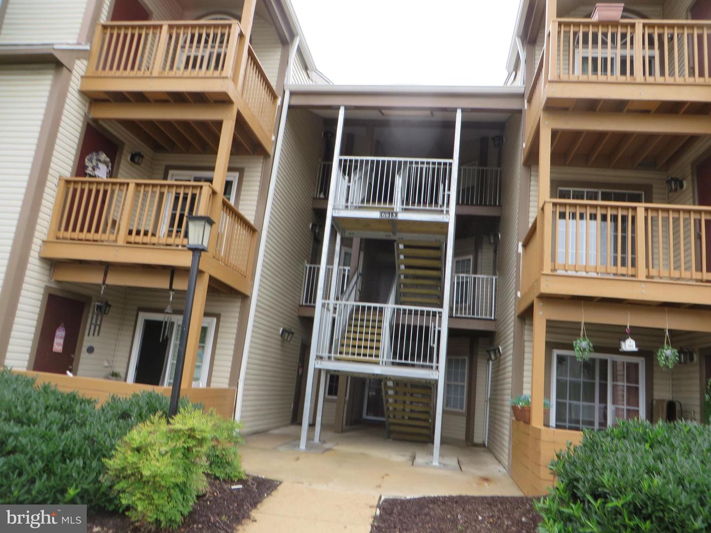 6915 VICTORIA DR #C, ALEXANDRIA, Virginia 22310, 2 Bedrooms Bedrooms, ,2 BathroomsBathrooms,Residential,For sale,6915 VICTORIA DR #C,VAFX2248902 MLS # VAFX2248902