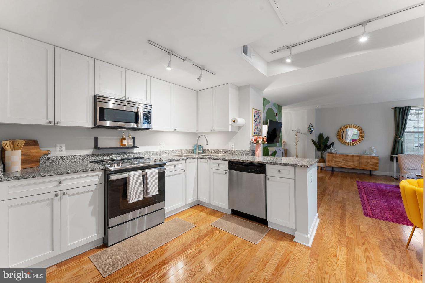 1314 MASSACHUSETTS AVE NW #506, WASHINGTON, District Of Columbia 20005, 1 Bedroom Bedrooms, ,1 BathroomBathrooms,Residential,For sale,1314 MASSACHUSETTS AVE NW #506,DCDC2206470 MLS # DCDC2206470