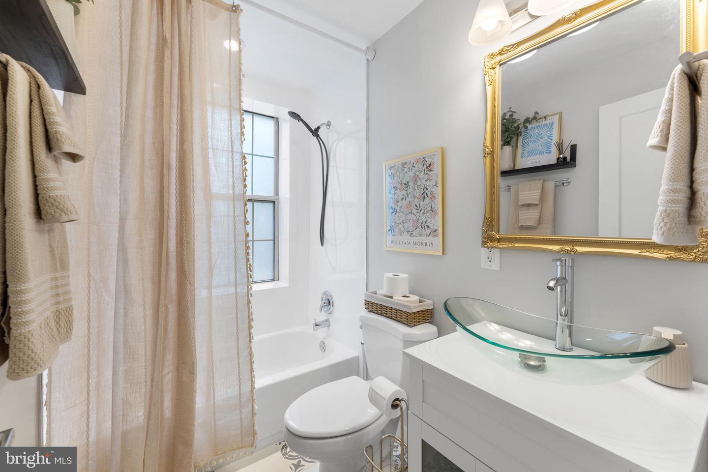 1314 MASSACHUSETTS AVE NW #506, WASHINGTON, District Of Columbia 20005, 1 Bedroom Bedrooms, ,1 BathroomBathrooms,Residential,For sale,1314 MASSACHUSETTS AVE NW #506,DCDC2206470 MLS # DCDC2206470