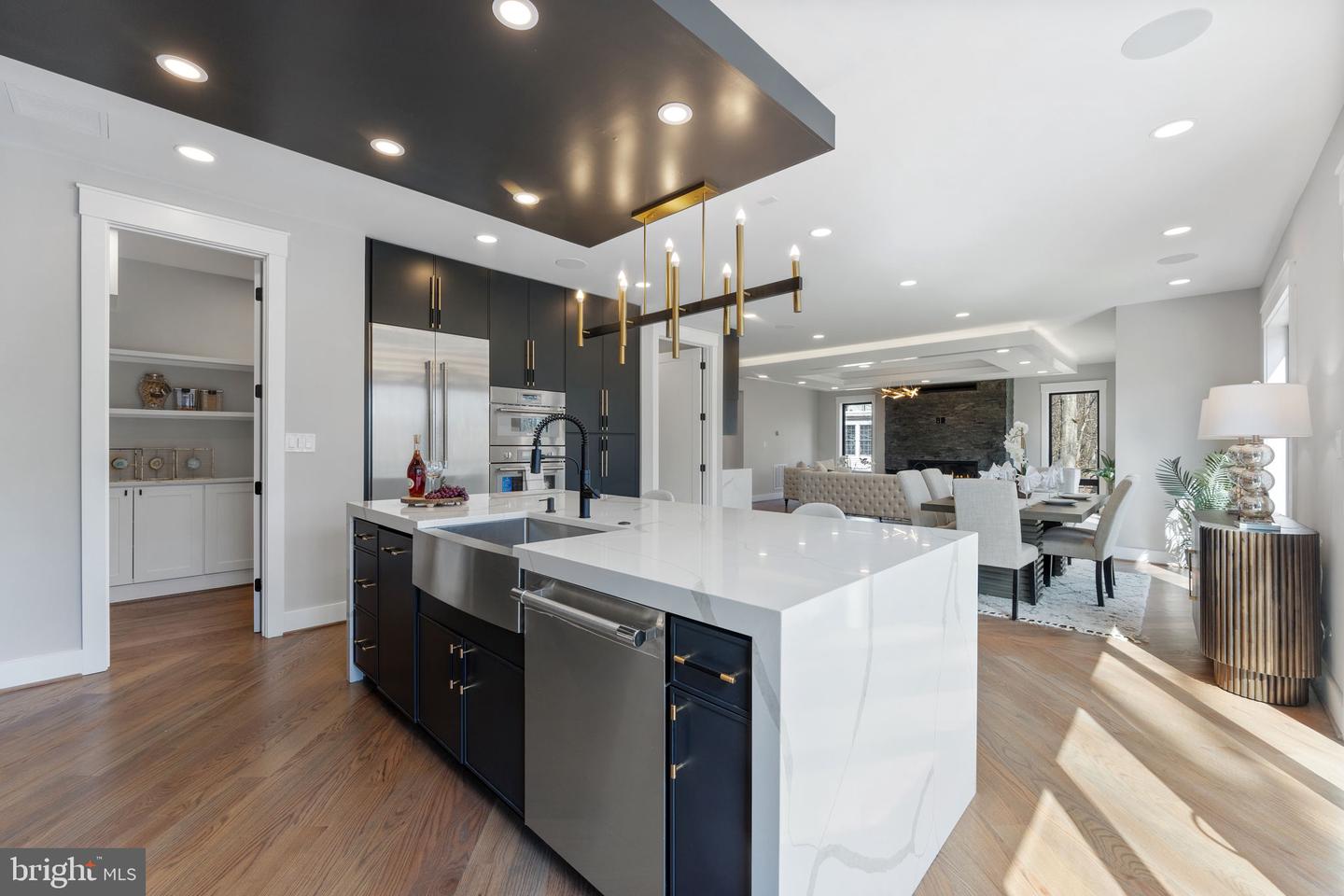 3113 CIRCLE HILL RD, ALEXANDRIA, Virginia 22305, 6 Bedrooms Bedrooms, ,6 BathroomsBathrooms,Residential,For sale,3113 CIRCLE HILL RD,VAAX2046712 MLS # VAAX2046712