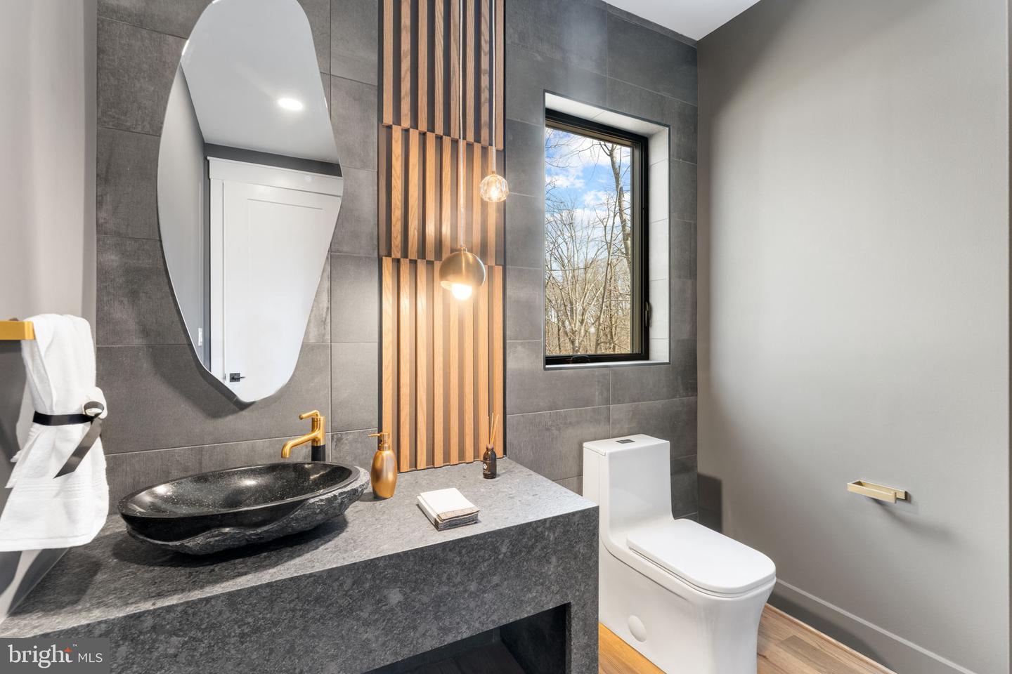 3113 CIRCLE HILL RD, ALEXANDRIA, Virginia 22305, 6 Bedrooms Bedrooms, ,6 BathroomsBathrooms,Residential,For sale,3113 CIRCLE HILL RD,VAAX2046712 MLS # VAAX2046712