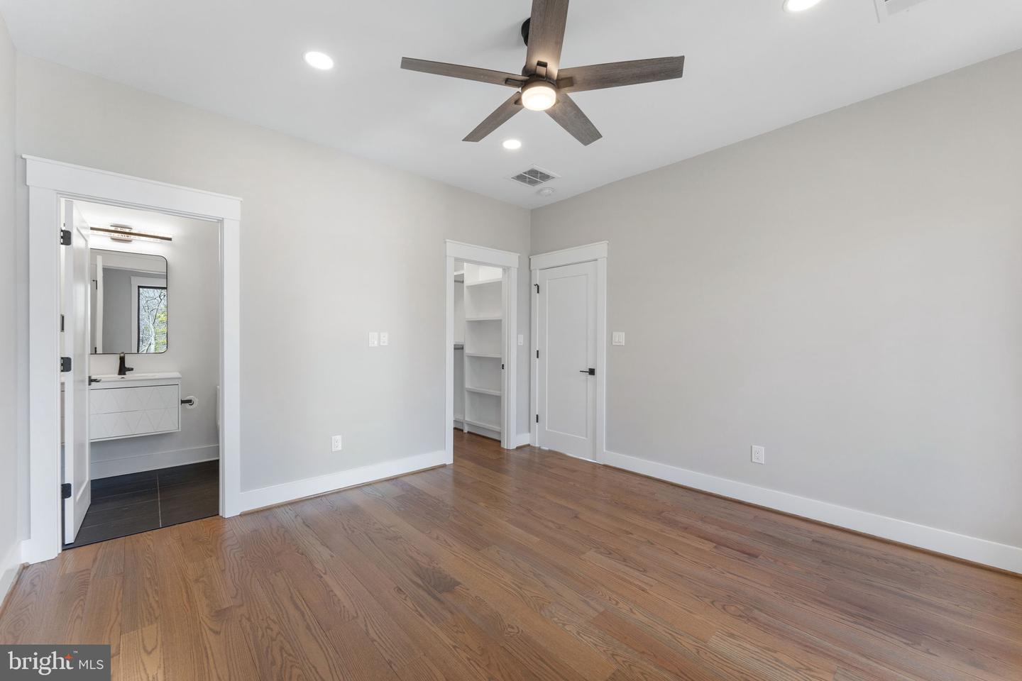 3113 CIRCLE HILL RD, ALEXANDRIA, Virginia 22305, 6 Bedrooms Bedrooms, ,6 BathroomsBathrooms,Residential,For sale,3113 CIRCLE HILL RD,VAAX2046712 MLS # VAAX2046712