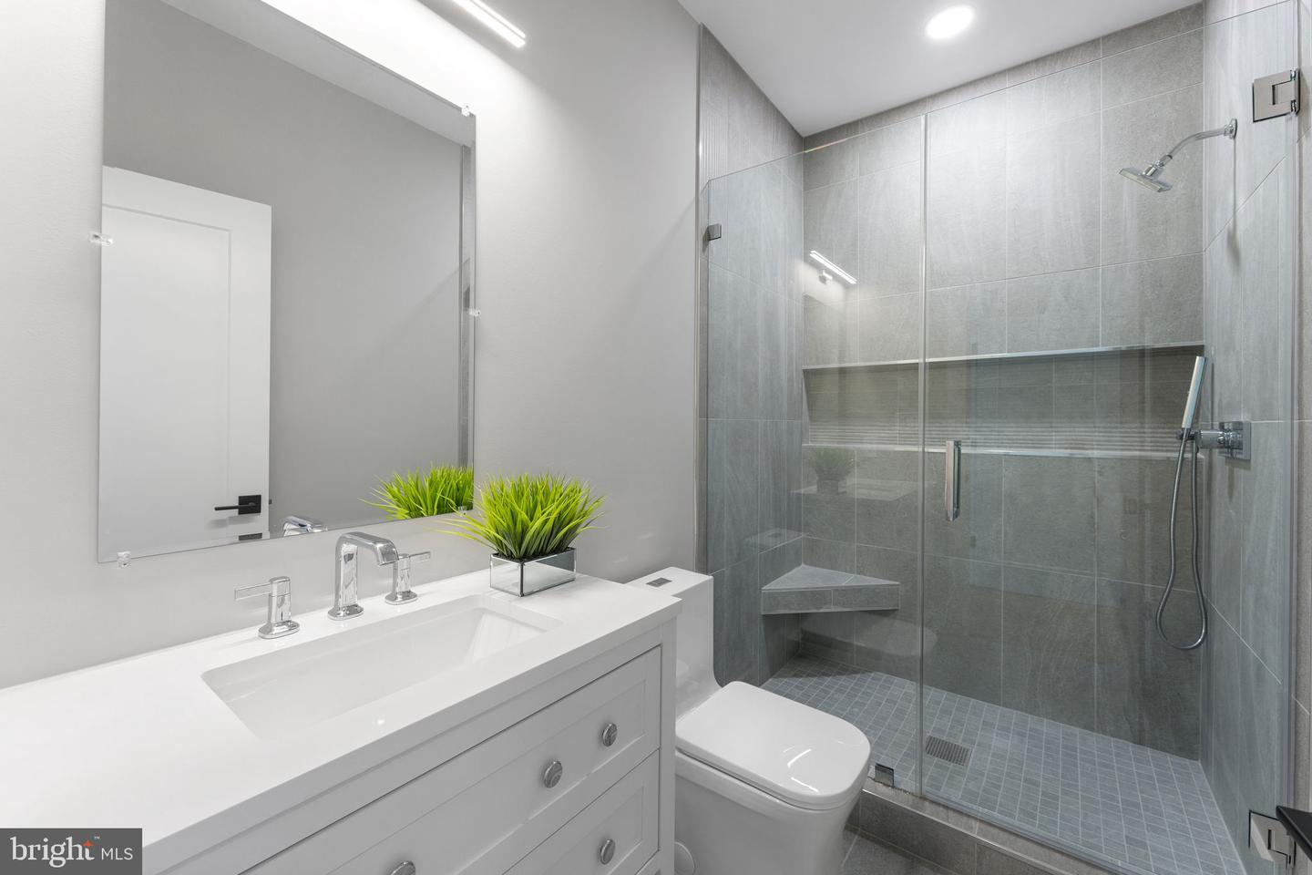 3113 CIRCLE HILL RD, ALEXANDRIA, Virginia 22305, 6 Bedrooms Bedrooms, ,6 BathroomsBathrooms,Residential,For sale,3113 CIRCLE HILL RD,VAAX2046712 MLS # VAAX2046712