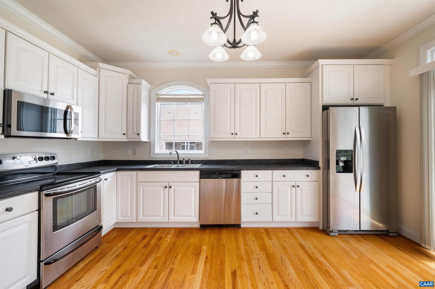 16 E PARK VIEW DR, STAUNTON, Virginia 24401, 3 Bedrooms Bedrooms, ,2 BathroomsBathrooms,Residential,For sale,16 E PARK VIEW DR,665886 MLS # 665886