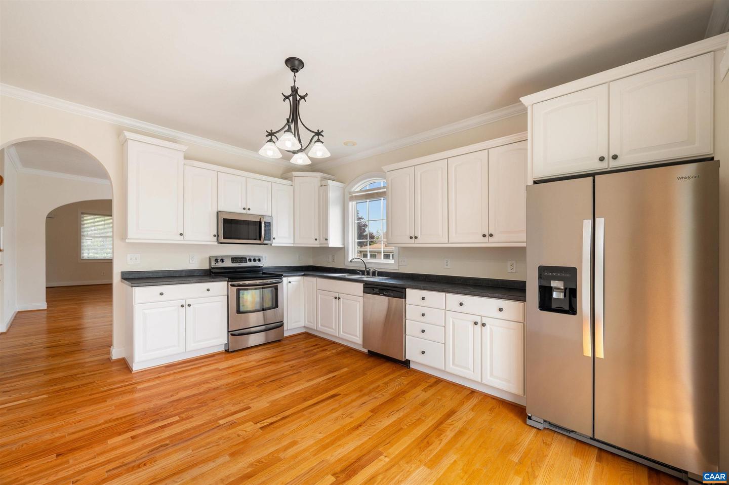 16 E PARK VIEW DR, STAUNTON, Virginia 24401, 3 Bedrooms Bedrooms, ,2 BathroomsBathrooms,Residential,For sale,16 E PARK VIEW DR,665886 MLS # 665886