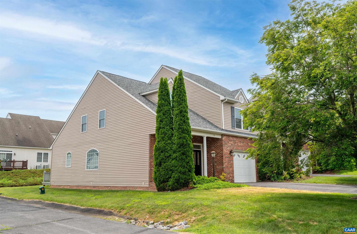 16 E PARK VIEW DR, STAUNTON, Virginia 24401, 3 Bedrooms Bedrooms, ,2 BathroomsBathrooms,Residential,For sale,16 E PARK VIEW DR,665886 MLS # 665886