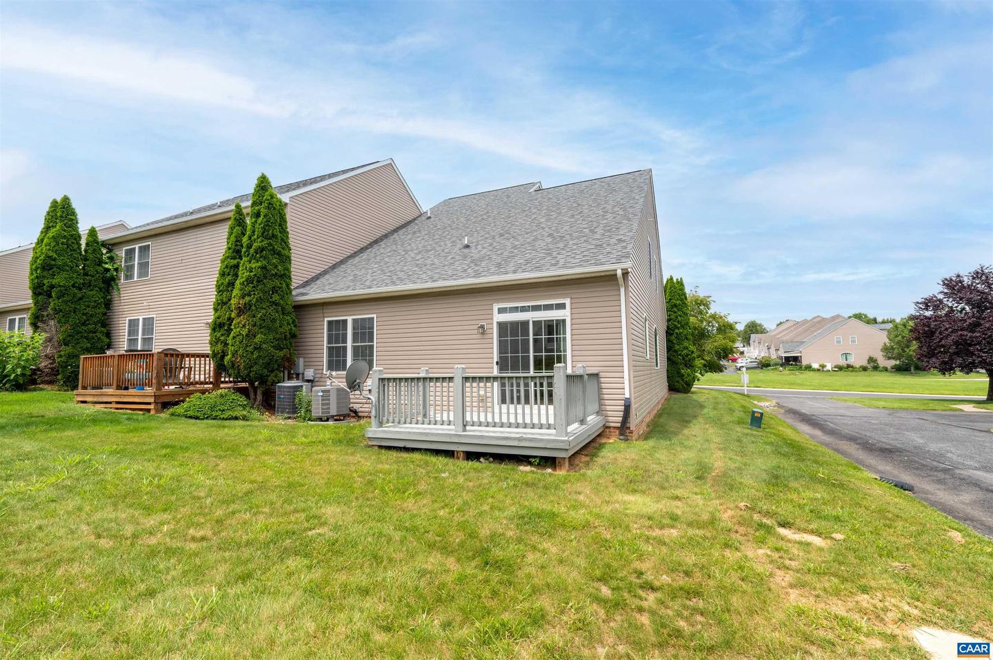 16 E PARK VIEW DR, STAUNTON, Virginia 24401, 3 Bedrooms Bedrooms, ,2 BathroomsBathrooms,Residential,For sale,16 E PARK VIEW DR,665886 MLS # 665886