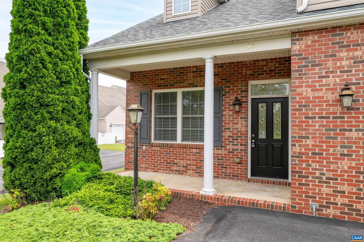 16 E PARK VIEW DR, STAUNTON, Virginia 24401, 3 Bedrooms Bedrooms, ,2 BathroomsBathrooms,Residential,For sale,16 E PARK VIEW DR,665886 MLS # 665886