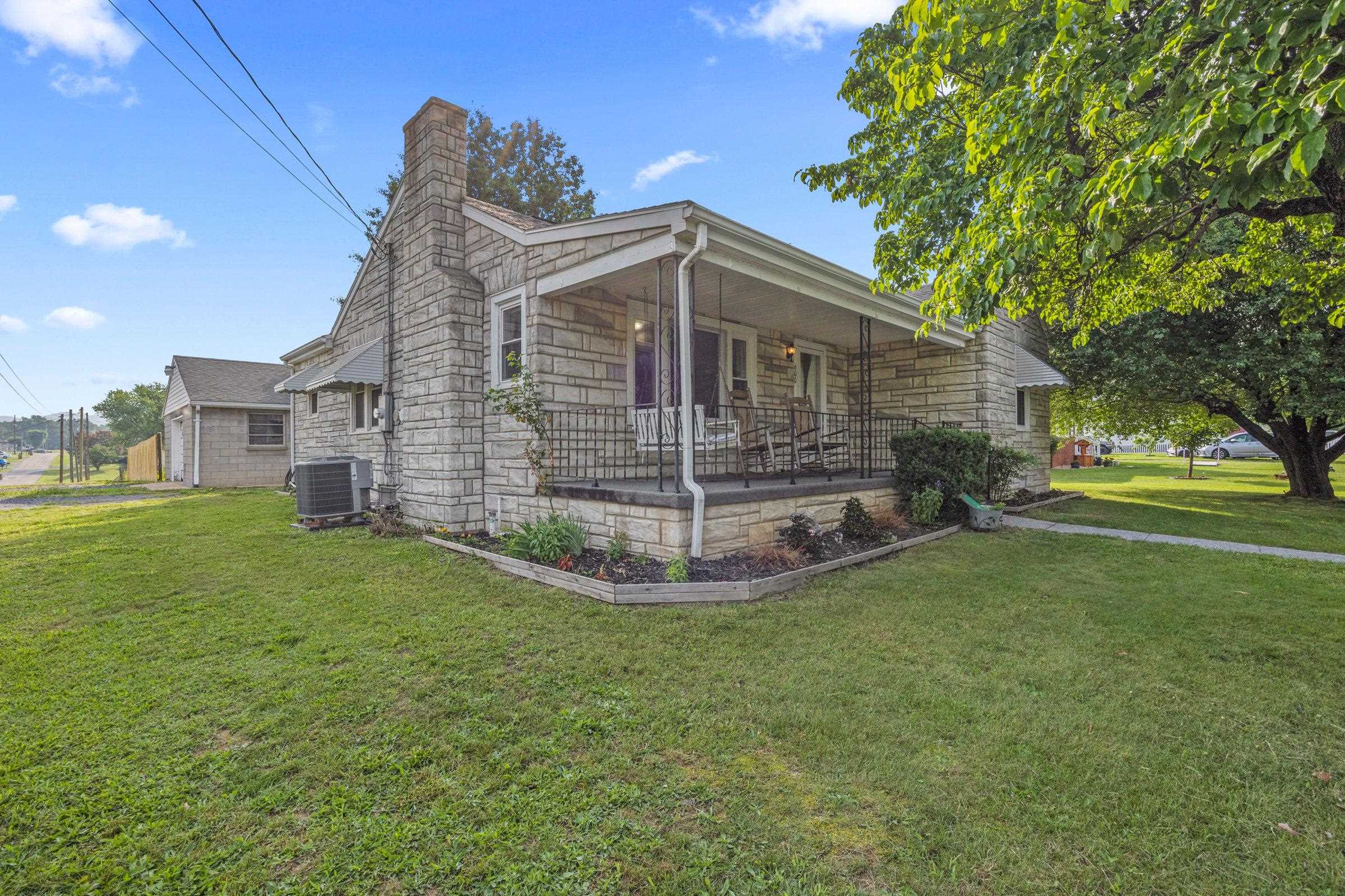 600 TENTH ST, SHENANDOAH, Virginia 22849, 3 Bedrooms Bedrooms, ,1 BathroomBathrooms,Residential,600 TENTH ST,665912 MLS # 665912