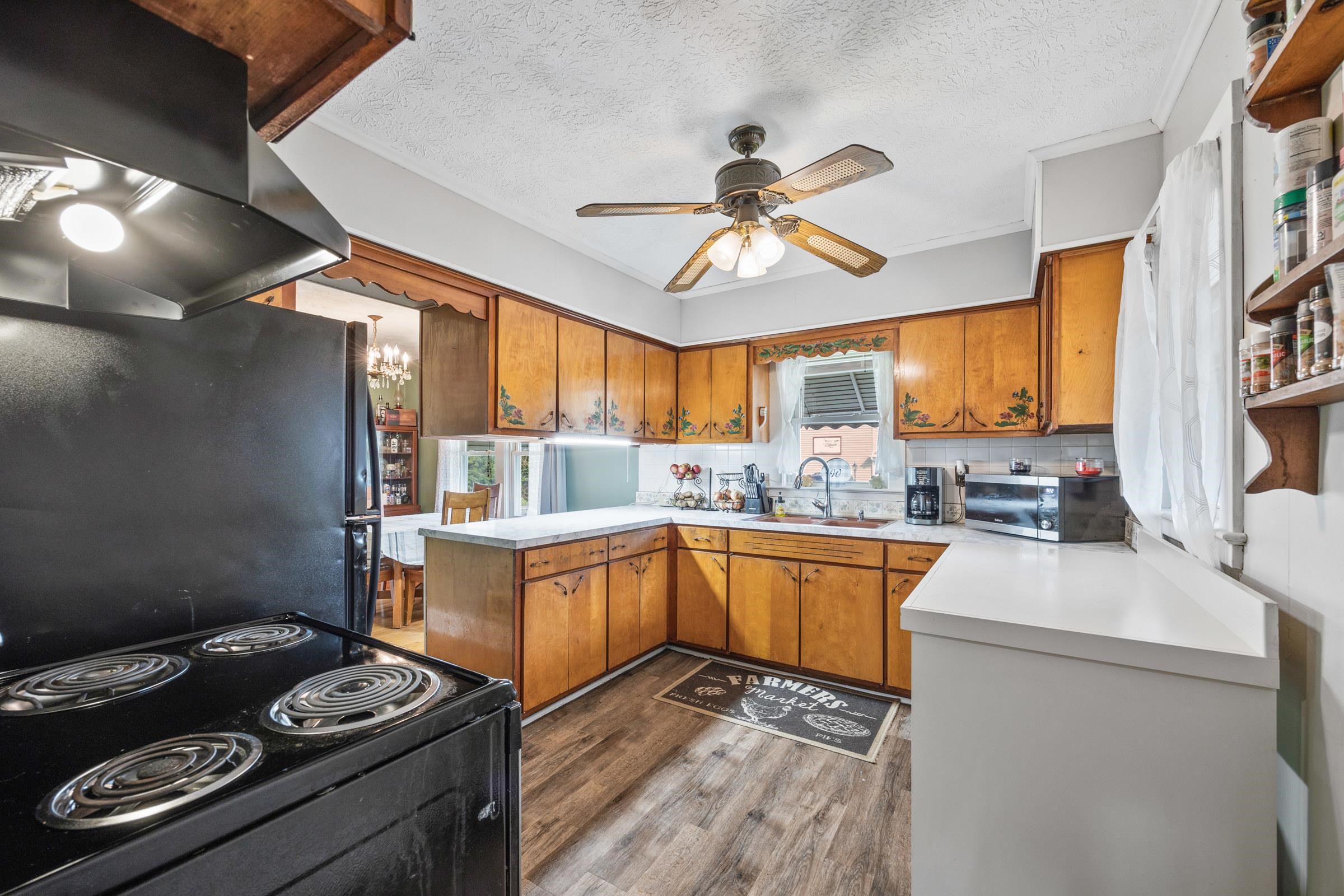 600 TENTH ST, SHENANDOAH, Virginia 22849, 3 Bedrooms Bedrooms, ,1 BathroomBathrooms,Residential,600 TENTH ST,665912 MLS # 665912