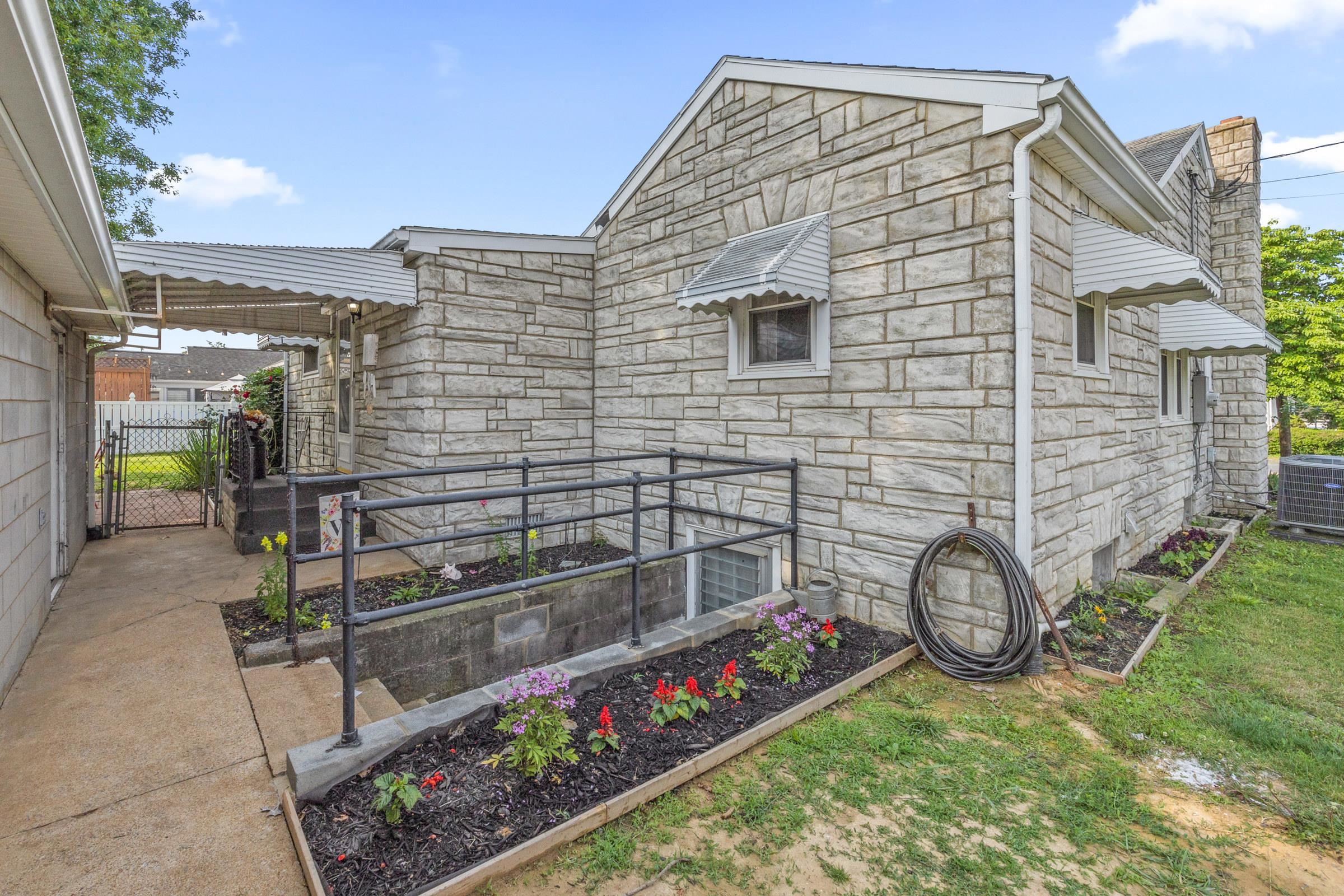 600 TENTH ST, SHENANDOAH, Virginia 22849, 3 Bedrooms Bedrooms, ,1 BathroomBathrooms,Residential,600 TENTH ST,665912 MLS # 665912