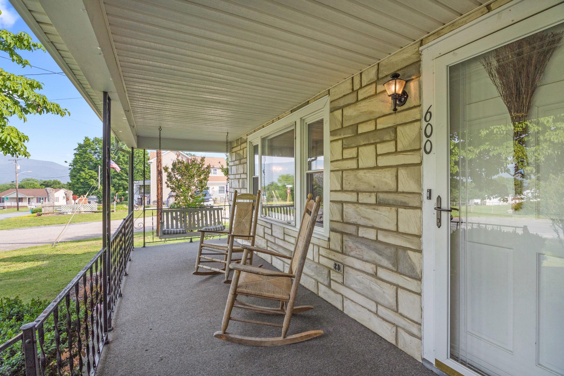 600 TENTH ST, SHENANDOAH, Virginia 22849, 3 Bedrooms Bedrooms, ,1 BathroomBathrooms,Residential,600 TENTH ST,665912 MLS # 665912