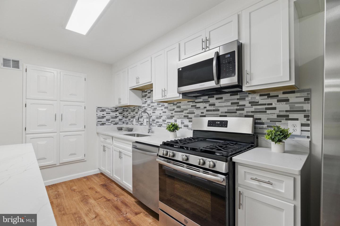 3820 DANBURY CT, WOODBRIDGE, Virginia 22193, 4 Bedrooms Bedrooms, ,2 BathroomsBathrooms,Residential,For sale,3820 DANBURY CT,VAPW2093242 MLS # VAPW2093242