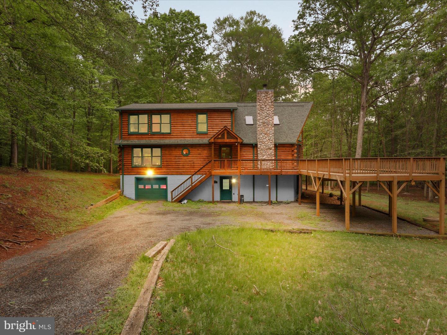 16091 GOSSUM CT, HAYMARKET, Virginia 20169, 4 Bedrooms Bedrooms, ,3 BathroomsBathrooms,Residential,For sale,16091 GOSSUM CT,VAPW2093558 MLS # VAPW2093558