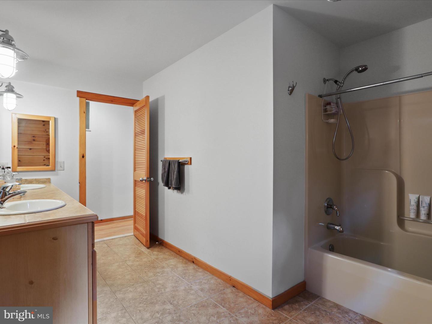 16091 GOSSUM CT, HAYMARKET, Virginia 20169, 4 Bedrooms Bedrooms, ,3 BathroomsBathrooms,Residential,For sale,16091 GOSSUM CT,VAPW2093558 MLS # VAPW2093558