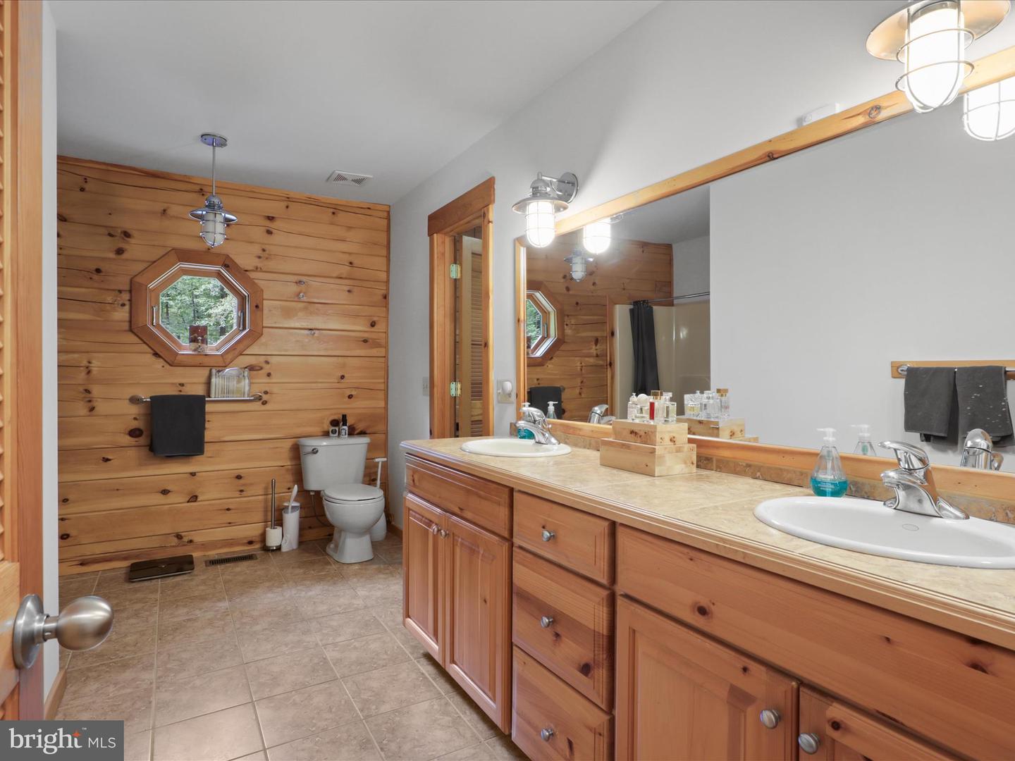 16091 GOSSUM CT, HAYMARKET, Virginia 20169, 4 Bedrooms Bedrooms, ,3 BathroomsBathrooms,Residential,For sale,16091 GOSSUM CT,VAPW2093558 MLS # VAPW2093558