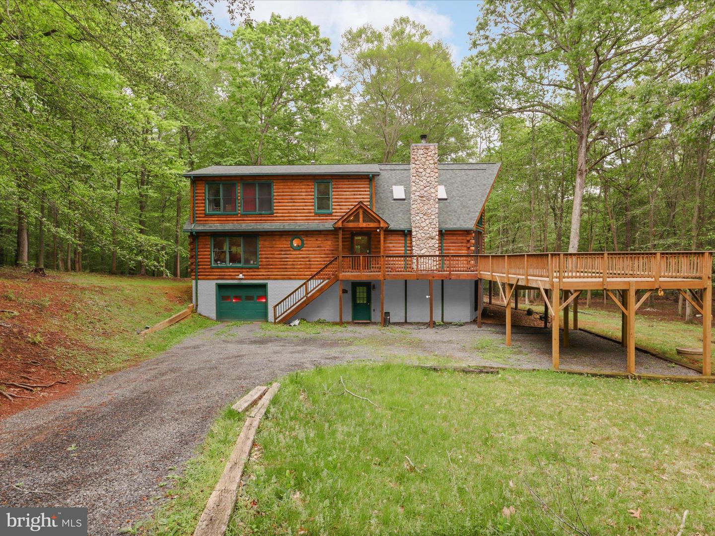 16091 GOSSUM CT, HAYMARKET, Virginia 20169, 4 Bedrooms Bedrooms, ,3 BathroomsBathrooms,Residential,For sale,16091 GOSSUM CT,VAPW2093558 MLS # VAPW2093558