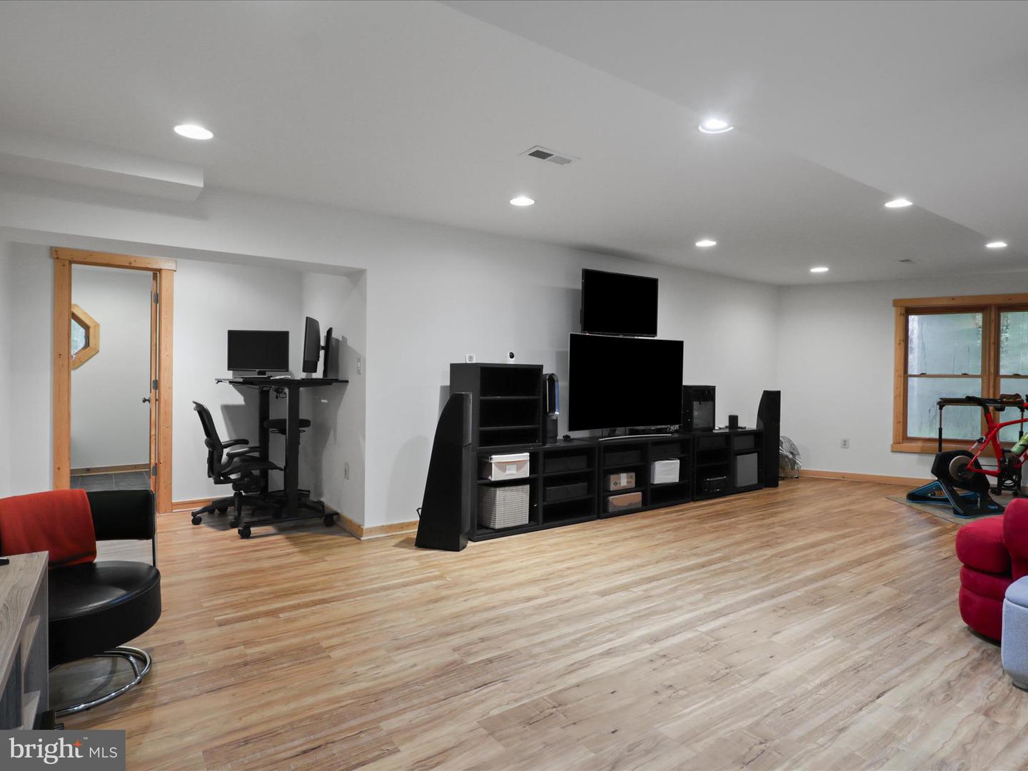 16091 GOSSUM CT, HAYMARKET, Virginia 20169, 4 Bedrooms Bedrooms, ,3 BathroomsBathrooms,Residential,For sale,16091 GOSSUM CT,VAPW2093558 MLS # VAPW2093558