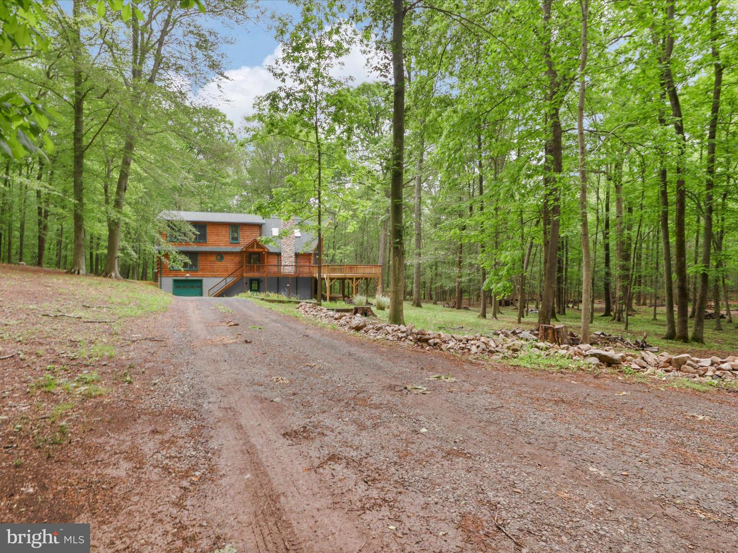 16091 GOSSUM CT, HAYMARKET, Virginia 20169, 4 Bedrooms Bedrooms, ,3 BathroomsBathrooms,Residential,For sale,16091 GOSSUM CT,VAPW2093558 MLS # VAPW2093558