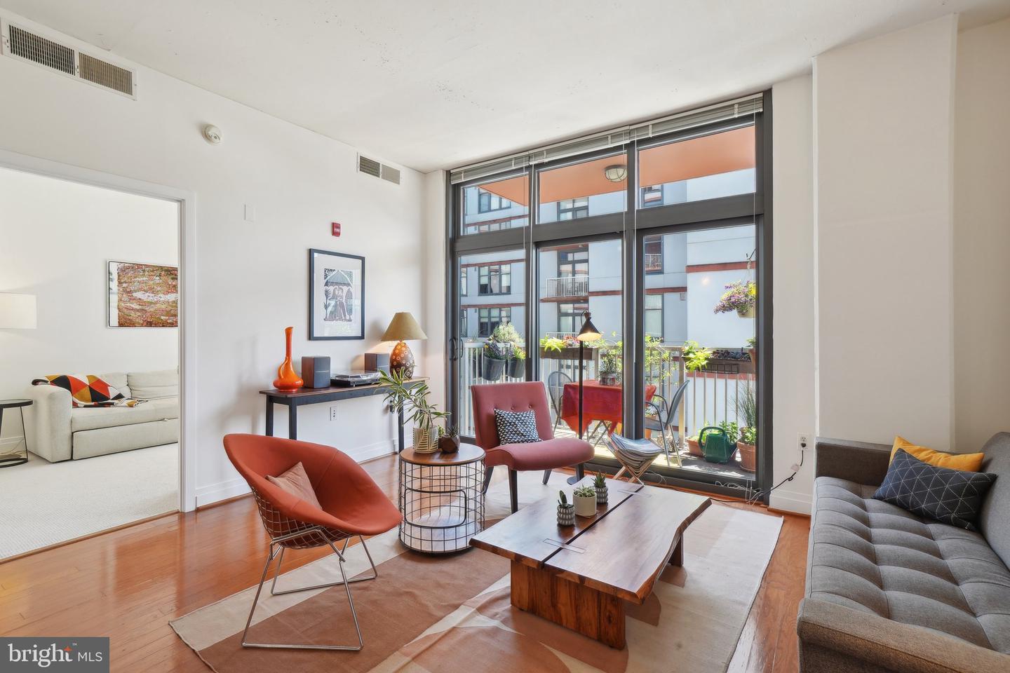 2120 VERMONT AVE NW #309, WASHINGTON, District Of Columbia 20001, 3 Bedrooms Bedrooms, ,2 BathroomsBathrooms,Residential,For sale,2120 VERMONT AVE NW #309,DCDC2199222 MLS # DCDC2199222