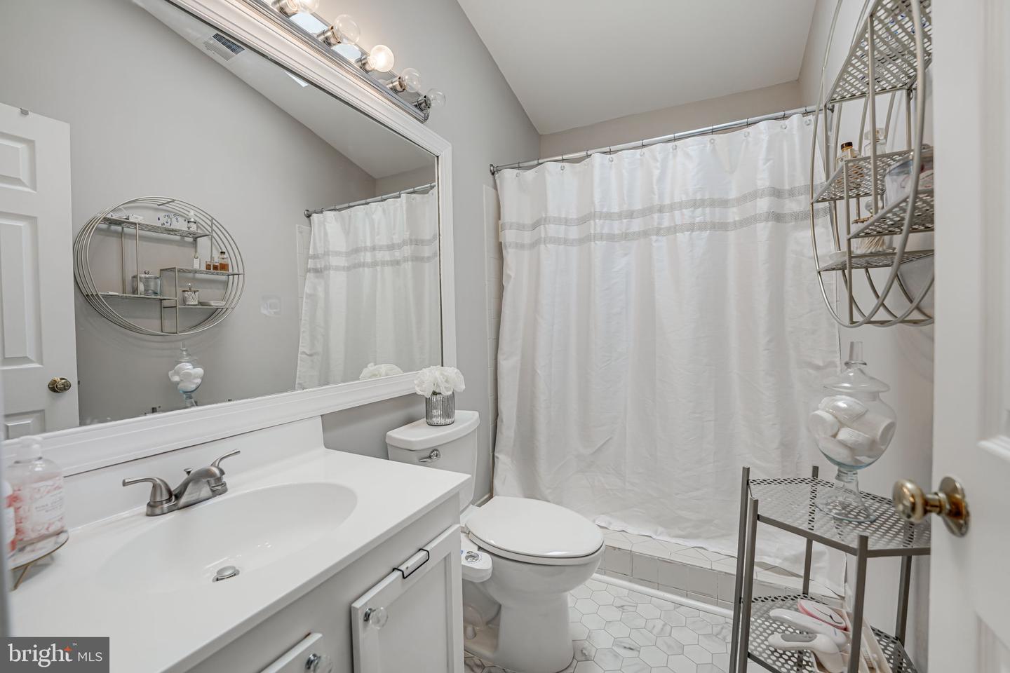 11580 HILL MEADE LN, WOODBRIDGE, Virginia 22192, 3 Bedrooms Bedrooms, ,2 BathroomsBathrooms,Residential,For sale,11580 HILL MEADE LN,VAPW2094942 MLS # VAPW2094942