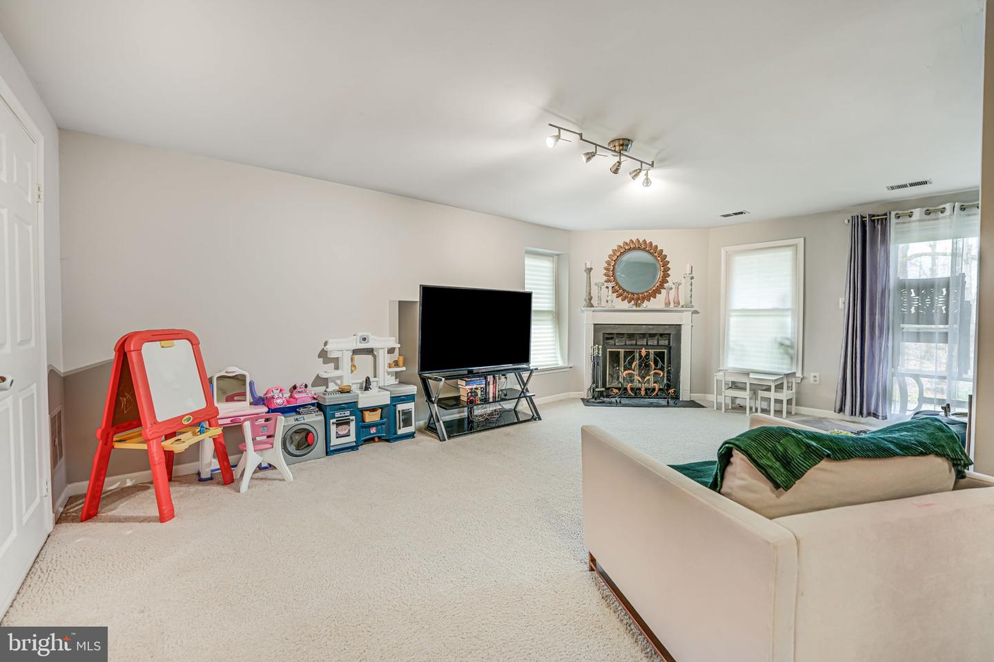 11580 HILL MEADE LN, WOODBRIDGE, Virginia 22192, 3 Bedrooms Bedrooms, ,2 BathroomsBathrooms,Residential,For sale,11580 HILL MEADE LN,VAPW2094942 MLS # VAPW2094942
