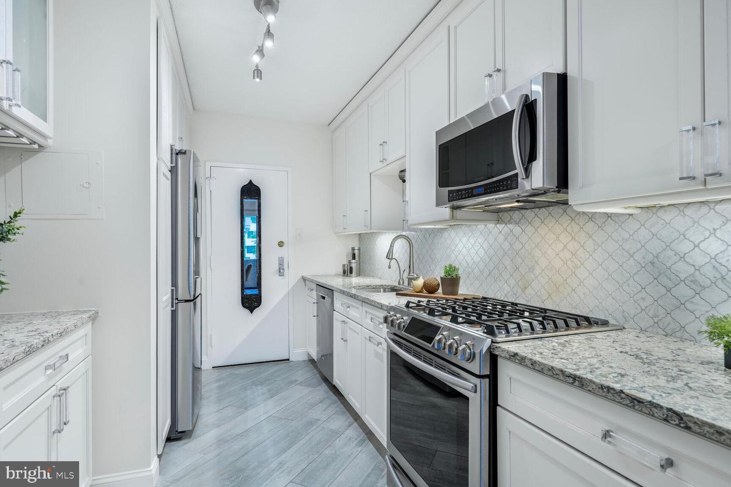 4141 N HENDERSON RD #726, ARLINGTON, Virginia 22203, 1 Bedroom Bedrooms, ,1 BathroomBathrooms,Residential,For sale,4141 N HENDERSON RD #726,VAAR2057998 MLS # VAAR2057998
