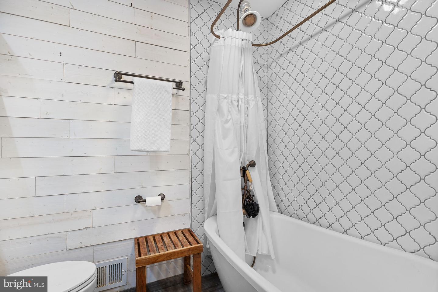 187 TANGLEWOOD LN, STAFFORD, Virginia 22554, 4 Bedrooms Bedrooms, ,2 BathroomsBathrooms,Residential,For sale,187 TANGLEWOOD LN,VAST2039326 MLS # VAST2039326