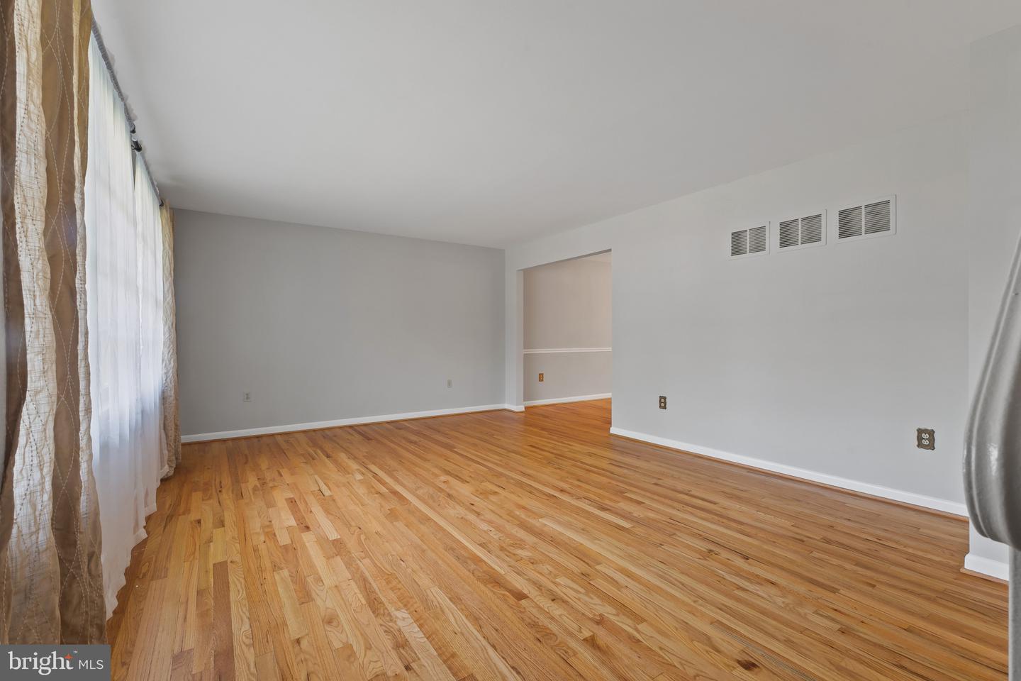 8441 PORTER LN, ALEXANDRIA, Virginia 22308, 4 Bedrooms Bedrooms, ,2 BathroomsBathrooms,Residential,For sale,8441 PORTER LN,VAFX2244952 MLS # VAFX2244952