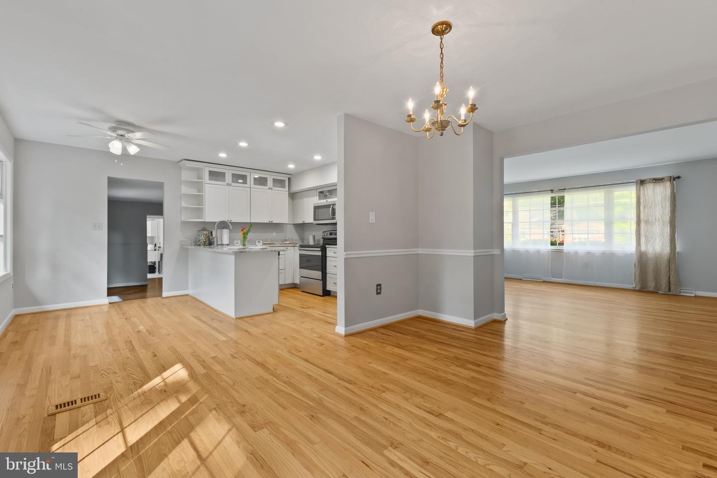 8441 PORTER LN, ALEXANDRIA, Virginia 22308, 4 Bedrooms Bedrooms, ,2 BathroomsBathrooms,Residential,For sale,8441 PORTER LN,VAFX2244952 MLS # VAFX2244952