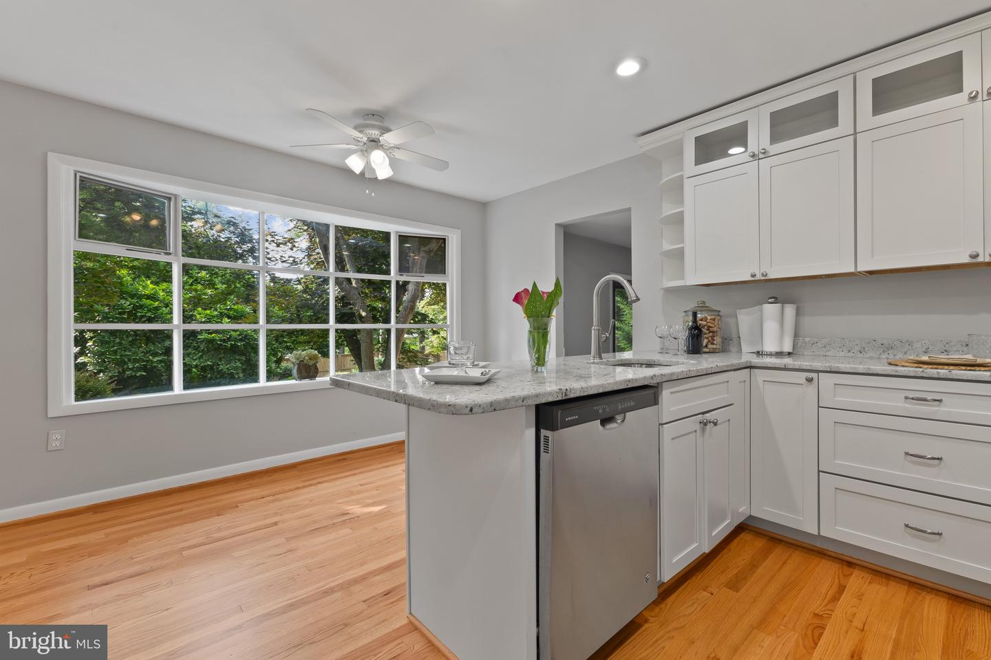 8441 PORTER LN, ALEXANDRIA, Virginia 22308, 4 Bedrooms Bedrooms, ,2 BathroomsBathrooms,Residential,For sale,8441 PORTER LN,VAFX2244952 MLS # VAFX2244952