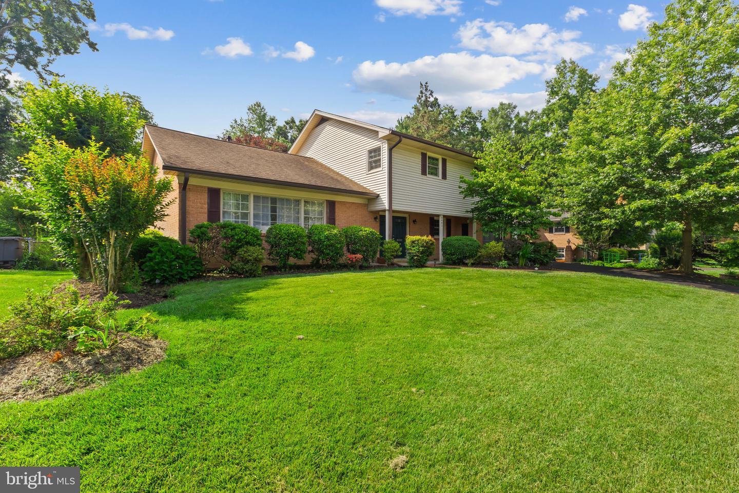 8441 PORTER LN, ALEXANDRIA, Virginia 22308, 4 Bedrooms Bedrooms, ,2 BathroomsBathrooms,Residential,For sale,8441 PORTER LN,VAFX2244952 MLS # VAFX2244952
