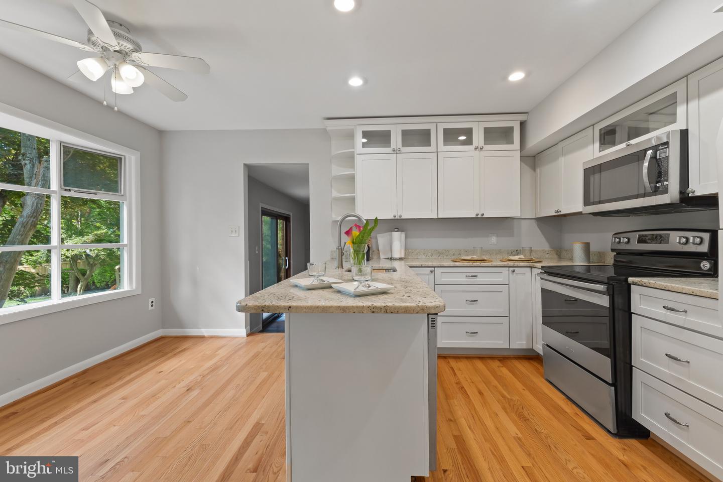 8441 PORTER LN, ALEXANDRIA, Virginia 22308, 4 Bedrooms Bedrooms, ,2 BathroomsBathrooms,Residential,For sale,8441 PORTER LN,VAFX2244952 MLS # VAFX2244952