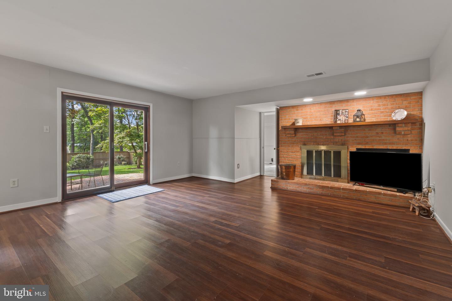 8441 PORTER LN, ALEXANDRIA, Virginia 22308, 4 Bedrooms Bedrooms, ,2 BathroomsBathrooms,Residential,For sale,8441 PORTER LN,VAFX2244952 MLS # VAFX2244952