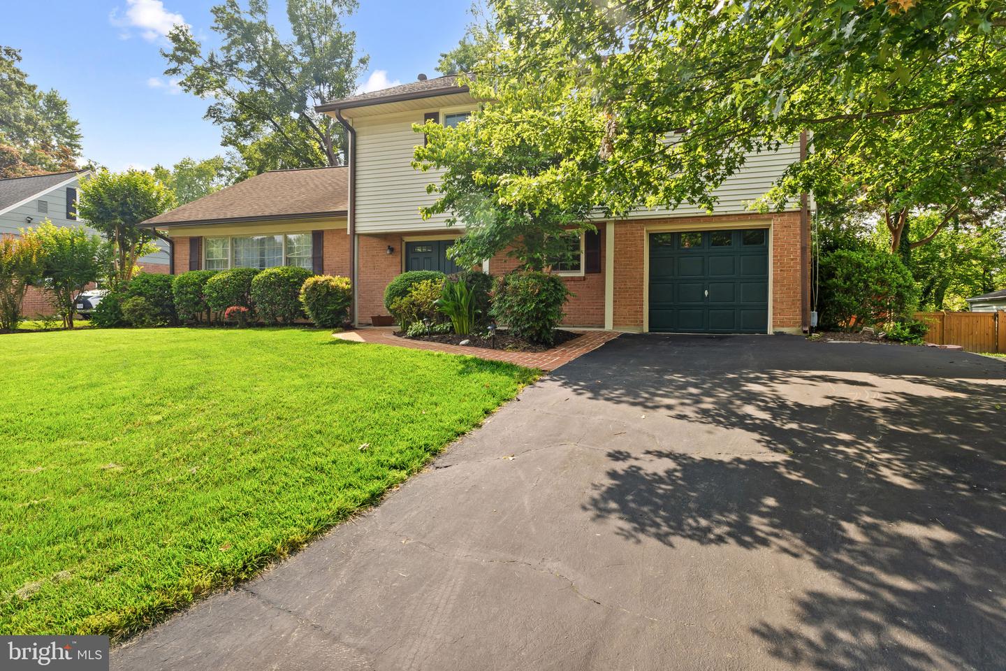 8441 PORTER LN, ALEXANDRIA, Virginia 22308, 4 Bedrooms Bedrooms, ,2 BathroomsBathrooms,Residential,For sale,8441 PORTER LN,VAFX2244952 MLS # VAFX2244952