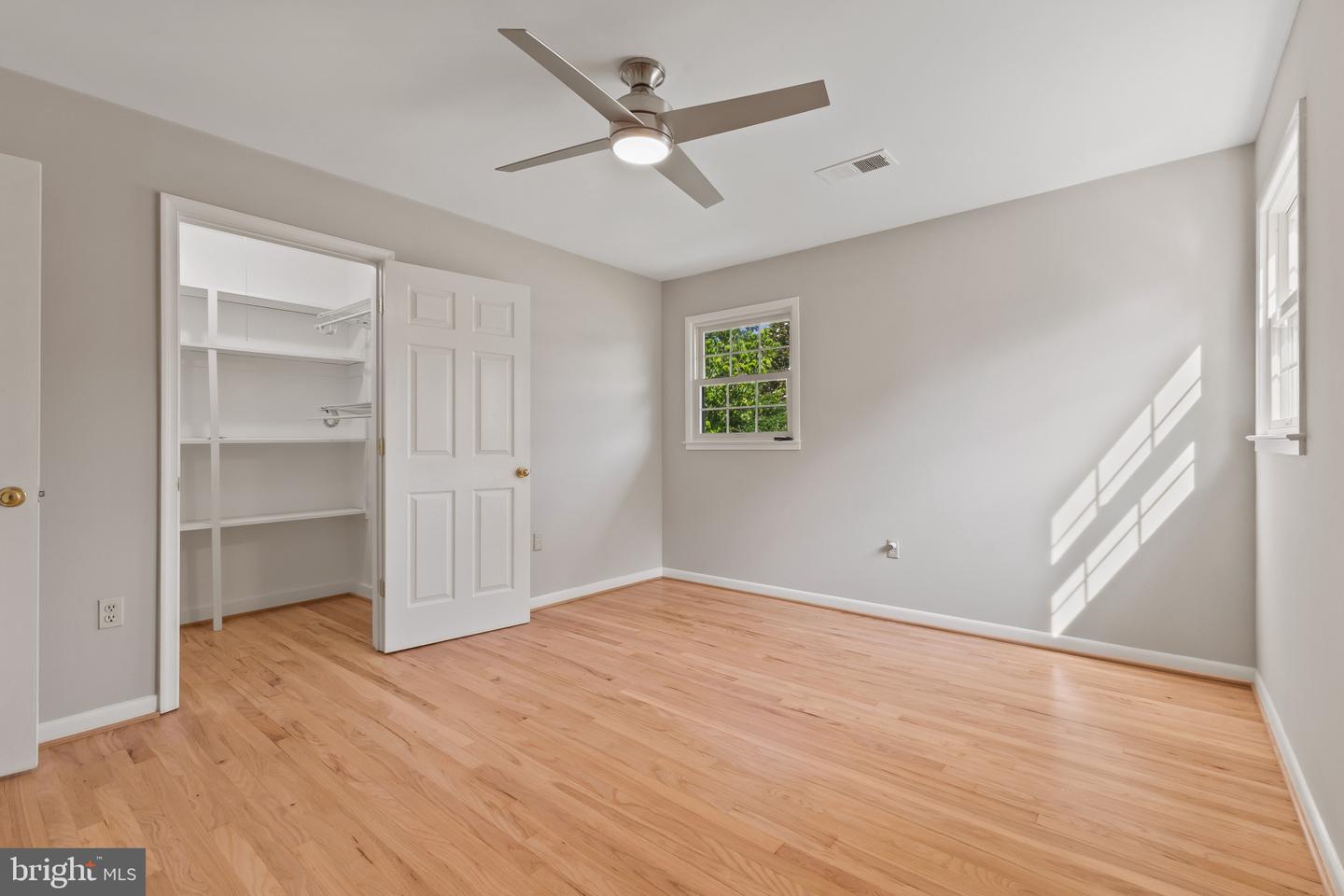 8441 PORTER LN, ALEXANDRIA, Virginia 22308, 4 Bedrooms Bedrooms, ,2 BathroomsBathrooms,Residential,For sale,8441 PORTER LN,VAFX2244952 MLS # VAFX2244952