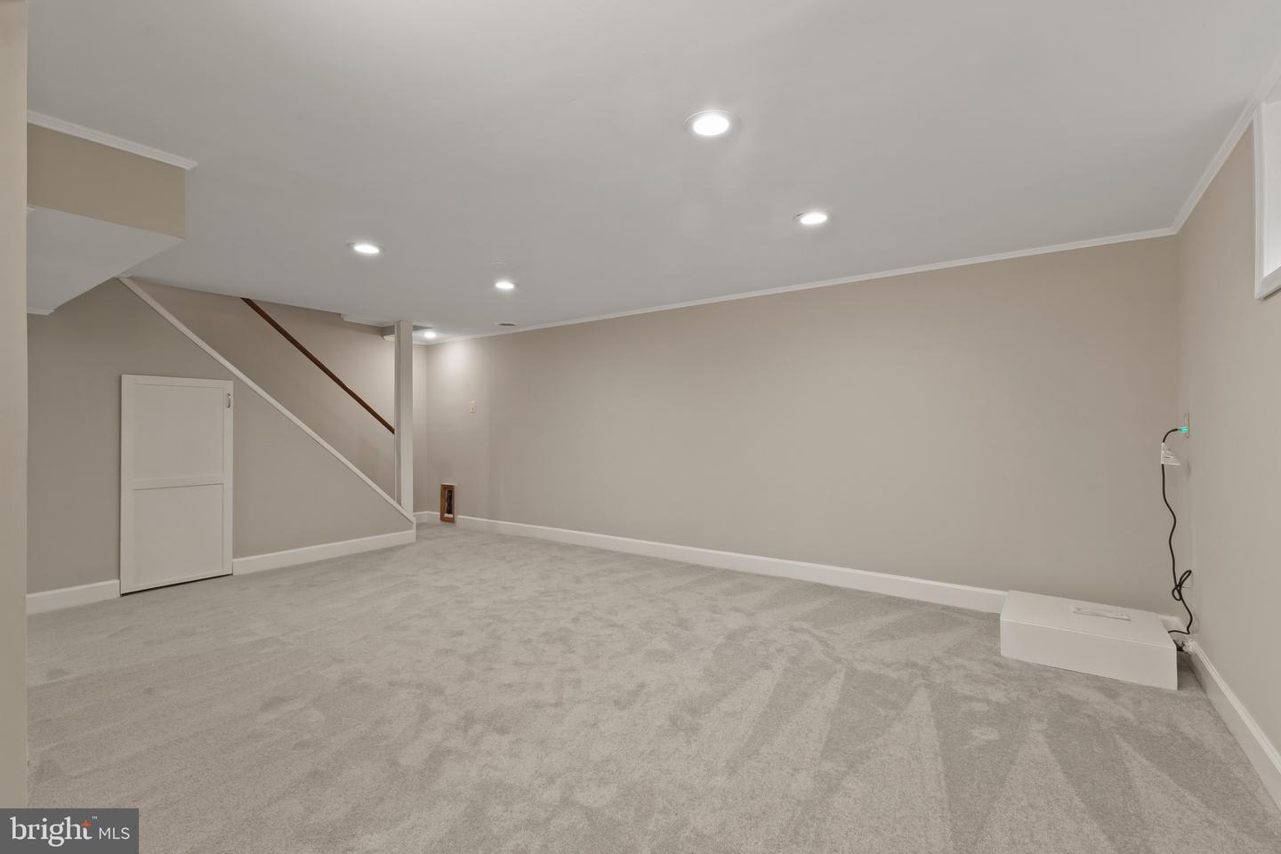 8441 PORTER LN, ALEXANDRIA, Virginia 22308, 4 Bedrooms Bedrooms, ,2 BathroomsBathrooms,Residential,For sale,8441 PORTER LN,VAFX2244952 MLS # VAFX2244952