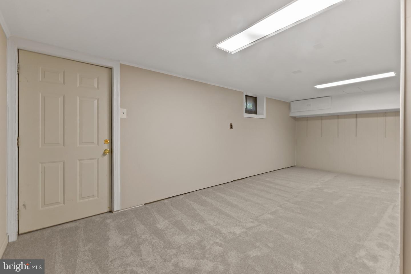8441 PORTER LN, ALEXANDRIA, Virginia 22308, 4 Bedrooms Bedrooms, ,2 BathroomsBathrooms,Residential,For sale,8441 PORTER LN,VAFX2244952 MLS # VAFX2244952