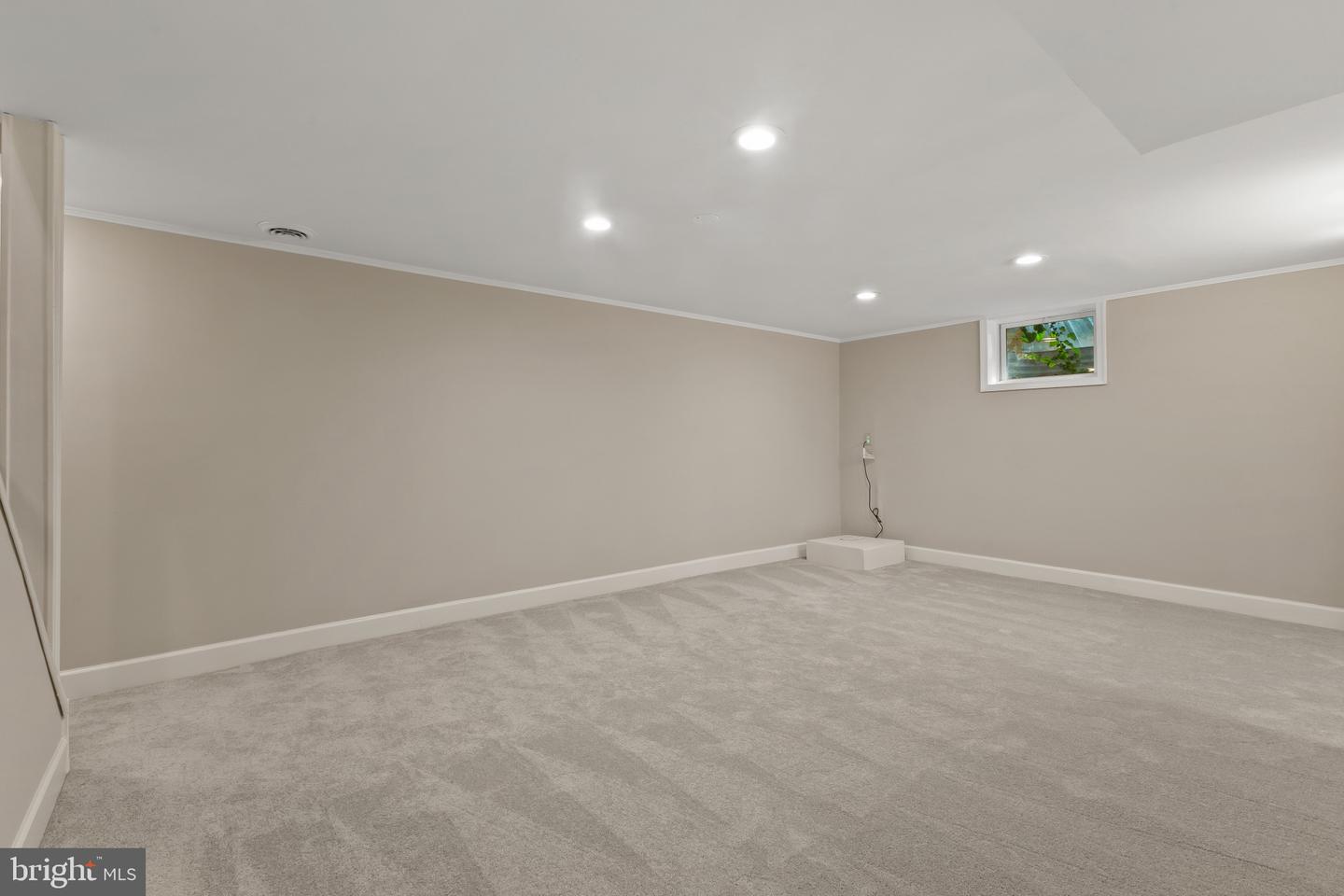 8441 PORTER LN, ALEXANDRIA, Virginia 22308, 4 Bedrooms Bedrooms, ,2 BathroomsBathrooms,Residential,For sale,8441 PORTER LN,VAFX2244952 MLS # VAFX2244952