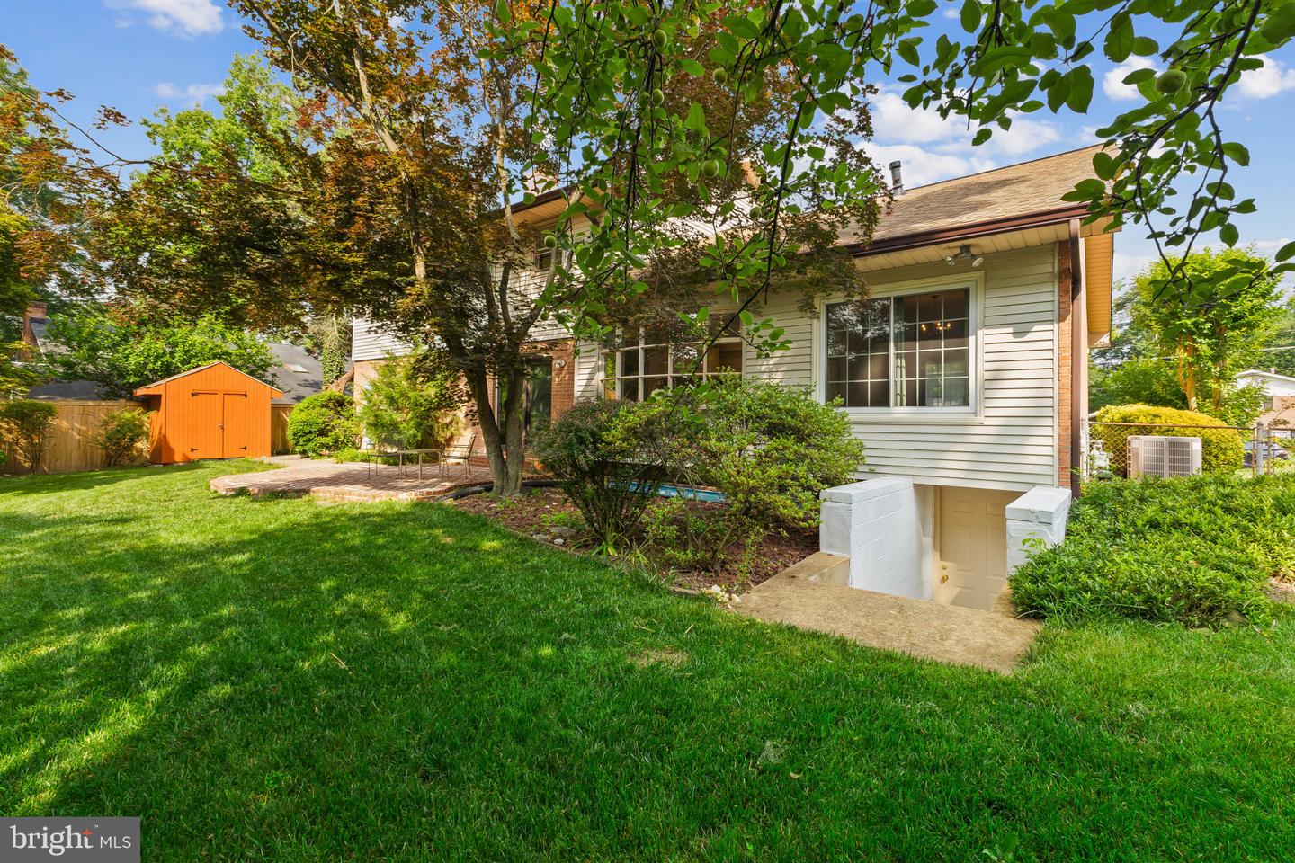 8441 PORTER LN, ALEXANDRIA, Virginia 22308, 4 Bedrooms Bedrooms, ,2 BathroomsBathrooms,Residential,For sale,8441 PORTER LN,VAFX2244952 MLS # VAFX2244952