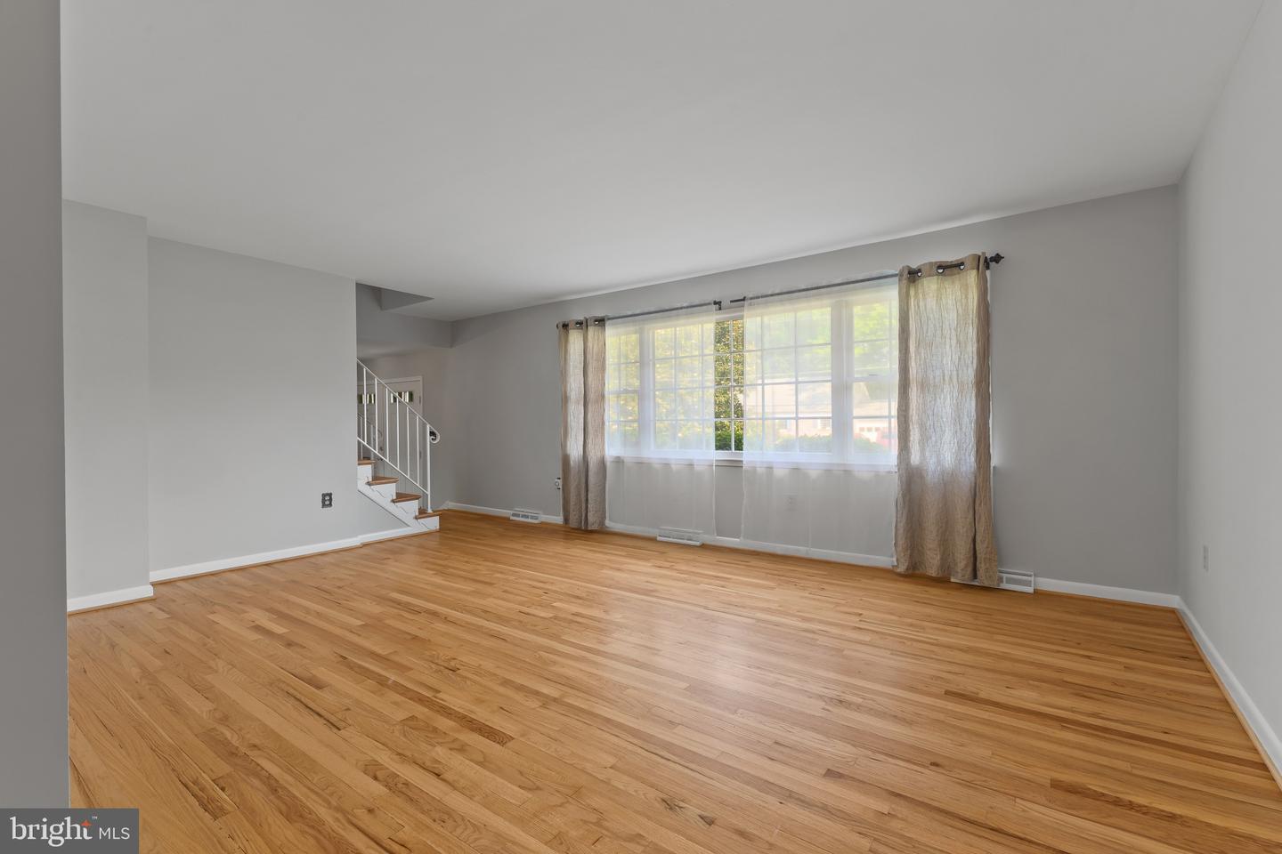 8441 PORTER LN, ALEXANDRIA, Virginia 22308, 4 Bedrooms Bedrooms, ,2 BathroomsBathrooms,Residential,For sale,8441 PORTER LN,VAFX2244952 MLS # VAFX2244952